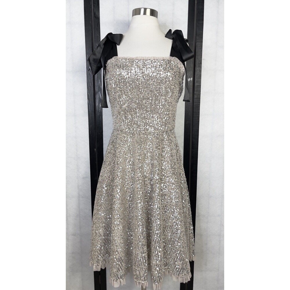 GAL MEETS GLAM COLLECTION Diana Sequin Cocktail Dress. Size: 4